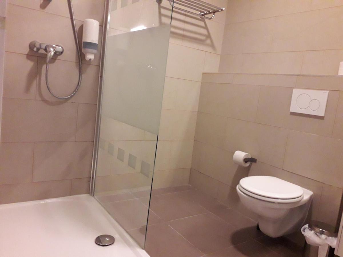 Hotel Auberge Van Strombeek Jette Esterno foto